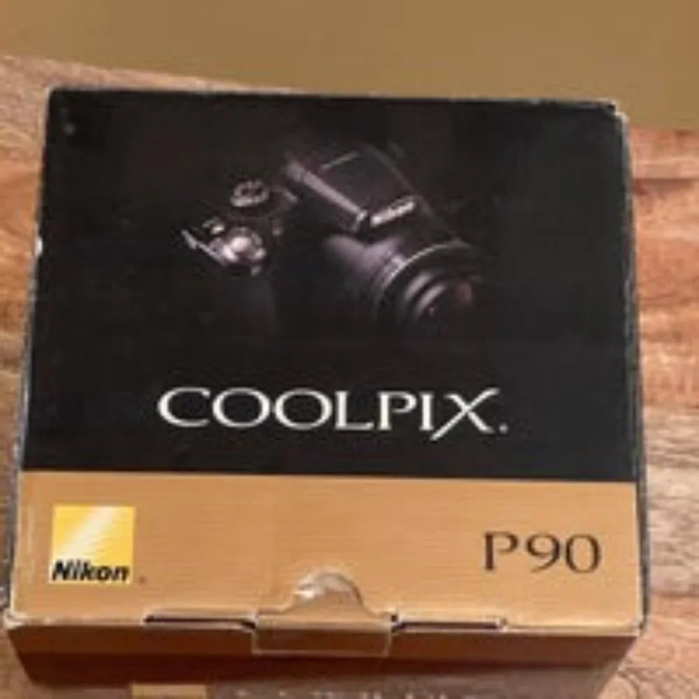 Nikon Coolpix P90 12.1MP Black Bridge Digital Camera